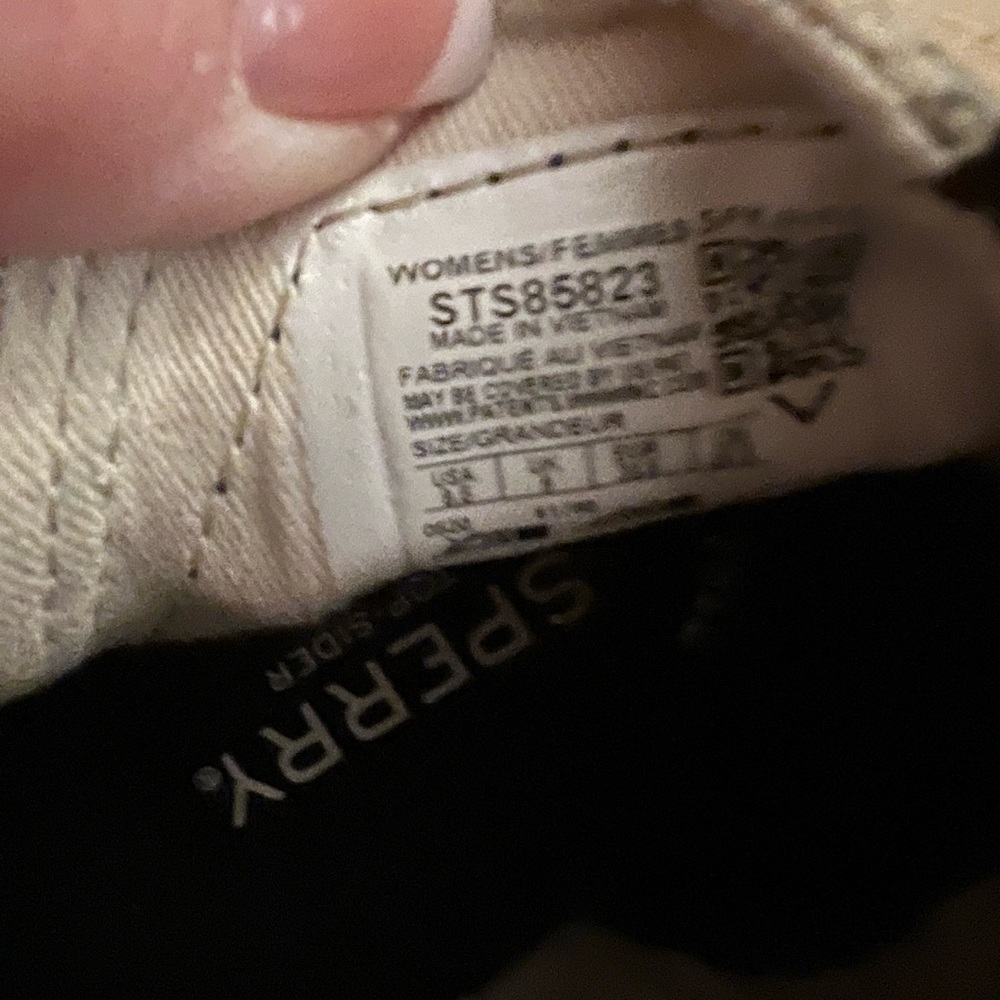 8 1/2 Sperrys in great condition worn once!